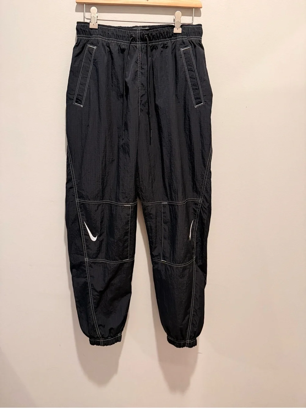 Nike Swoosh High-Rise Woven Pants Size Small